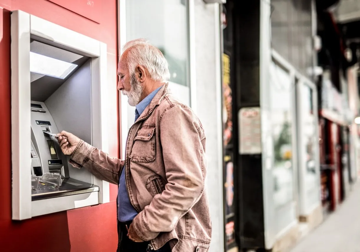 Tunç Soyer’den emekliye 1500’er lira destek