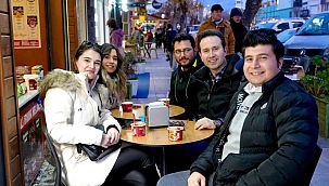 AK Parti Karşıyaka Adayı İsmail Çiftçioğlu gününü gençlere ayırdı