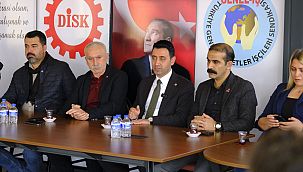CHP’li İrfan Önal DİSK'i ziyaret etti