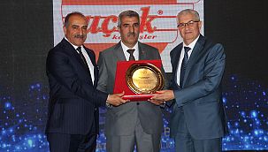 Egeli yaş meyve sebze mamulleri ihracatçılarında ödül coşkusu