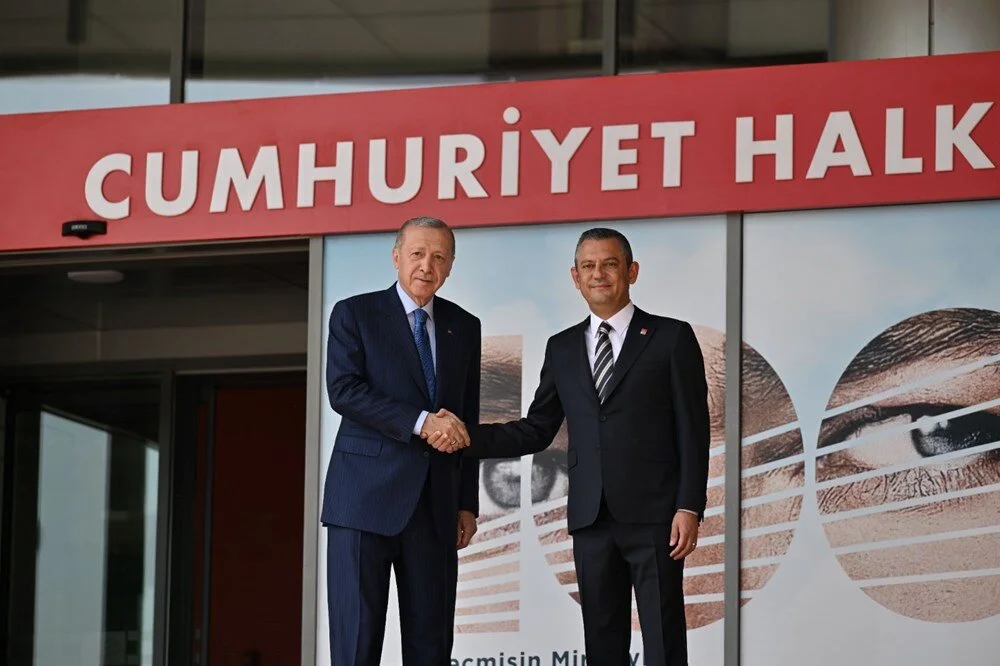 Cumhurbaşkanı Erdoğan’dan CHP’ye 18 yıl sonra ziyaret