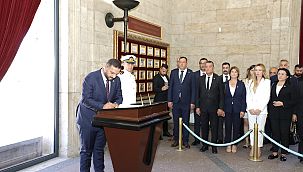 Başkan Erman Uzun’dan Anıtkabir'e ziyaret