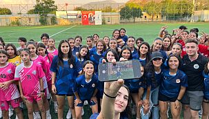 İzmir’in futbolcu kızları geleceğe umut oldu