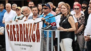 Srebrenitsa Katliamı’nda hayatını kaybedenler Konak’ta anıldı