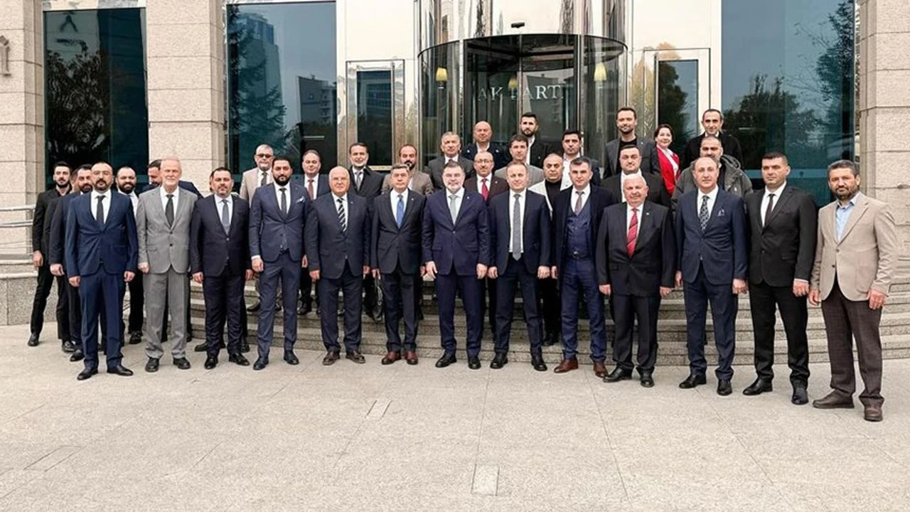 AK Parti İzmir ilçe başkan adayları Ankara’da