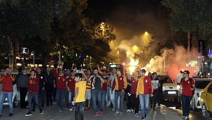 Galatasaray’ın derbi zaferi kentte coşkuyla kutlandı