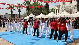 Urla’da 19 Mayıs coşkusu meydanlara taştı