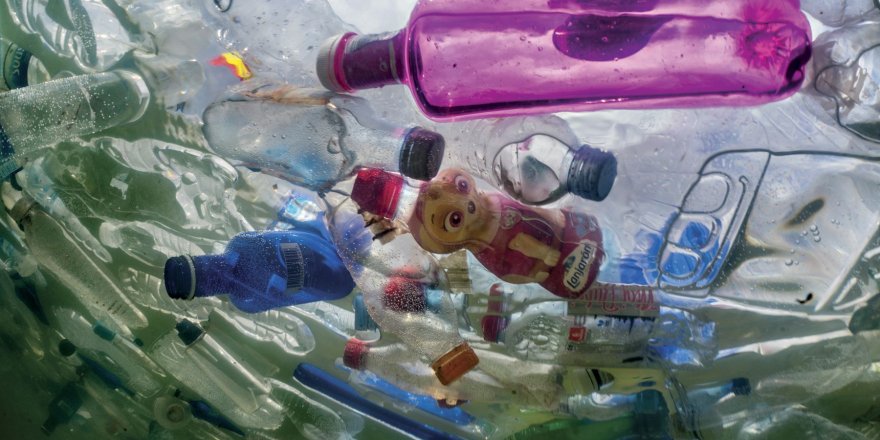 CHP İzmir Milletvekili Murat Bakan, plastik çöp ithalatını meclis gündemine taşıdı