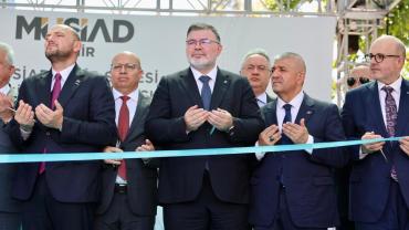 Bilal Saygılı, MÜSİAD İzmir’in yeni hizmet binasının açılışında konuştu