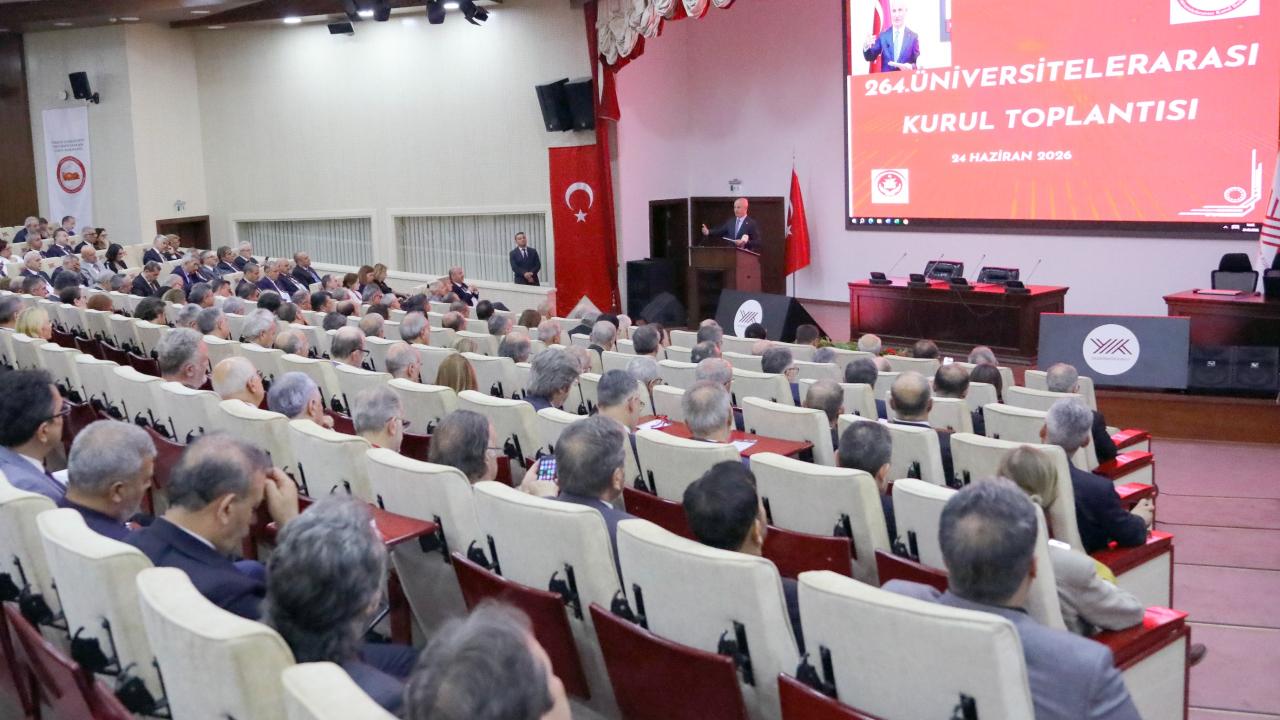 DEÜ Rektörü Bayram Yılmaz, 264. Üniversitelerarası Kurul Toplantısı'na katıldı