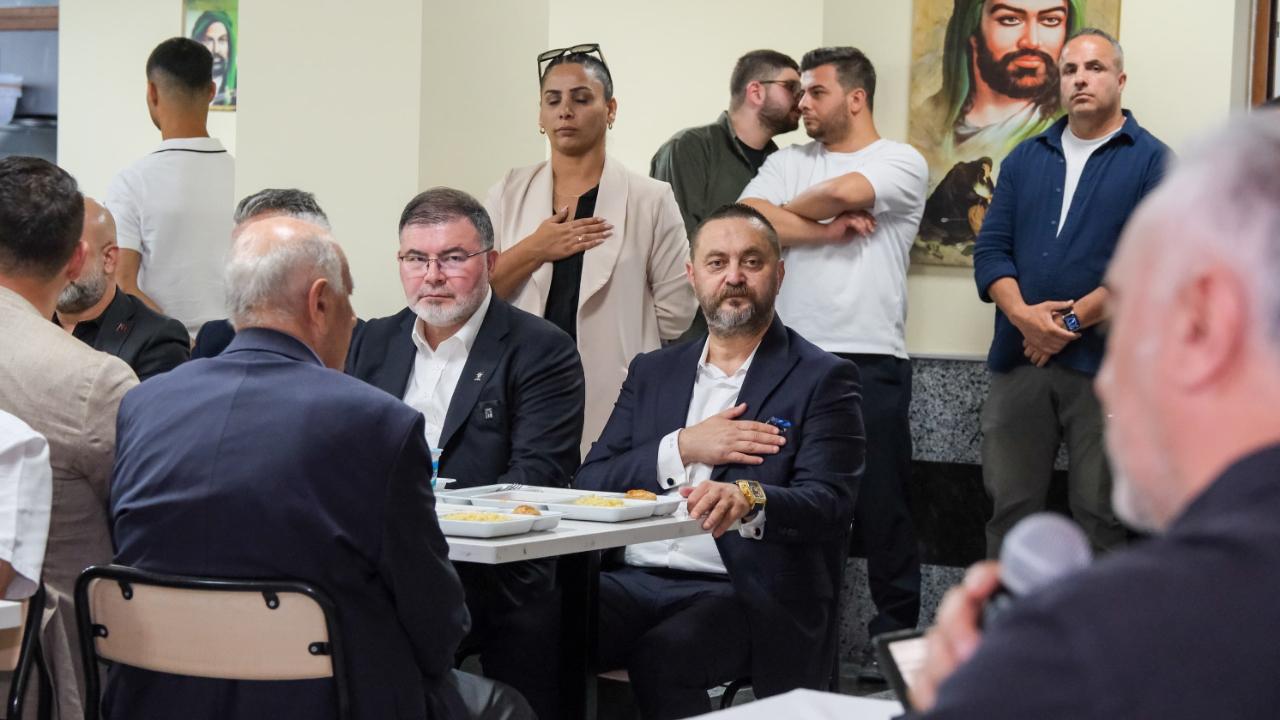 Harmandalı Cemevi'nde Muharrem lokması
