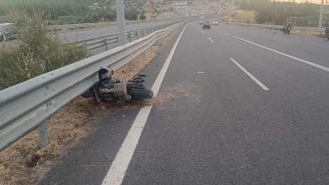 Aliağa'da bariyere çarpan 24 yaşındaki sürücü yaşamını yitirdi