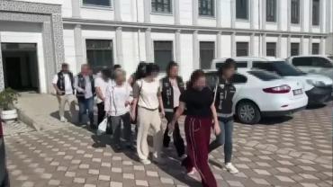 Banka görevlisi yalanıyla kurulan vurgunda 6 şüpheli tutuklandı