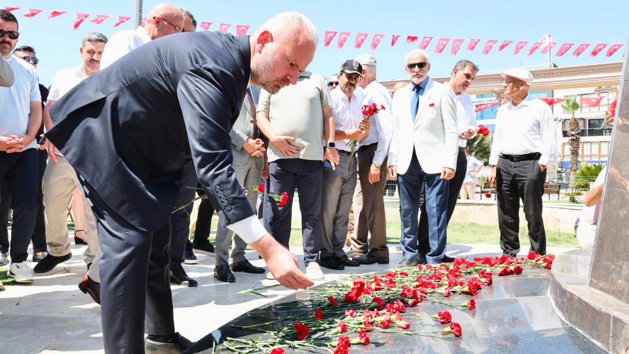 Menemen'de soykırım kurbanları dualarla anıldı