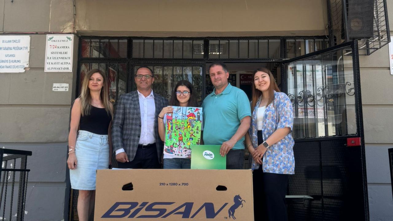 Uluslararası Pınar Resim Yarışması'nda 18 öğrenciye bisiklet, 3 öğrenciye eğitim bursu
